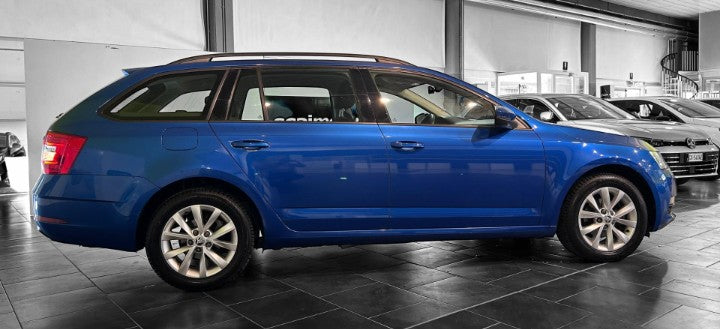 Skoda Octavia Wagon 1.6 tdi Style 115cv dsg Sequential Diesel
148734 km,