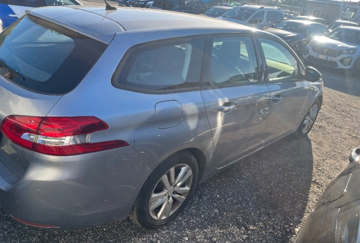 Peugeot 308 SW 1.5 bluehdi Active Business s&s 130cv my20 Manual Diesel
(130cv),152333 km,