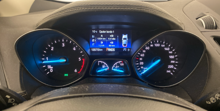 Ford Kuga 2.0 tdci Vignale s&s awd 180cv powershift Sequential 125773 km,