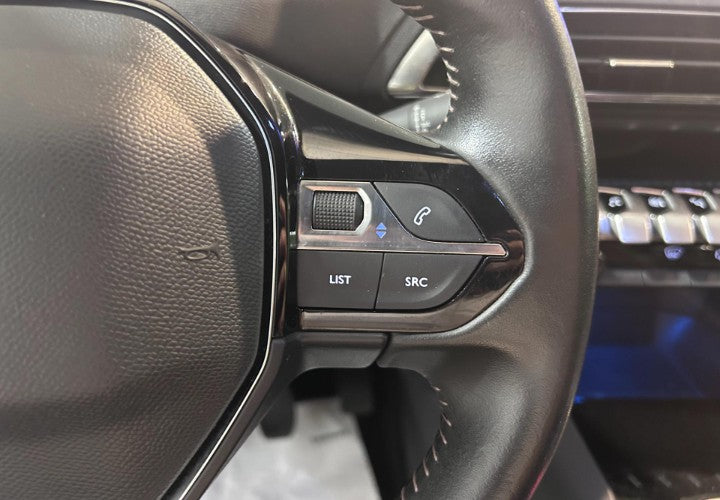 Peugeot 3008 1.2 puretech t Active Pack s&s 130cv Manual 64568 km,