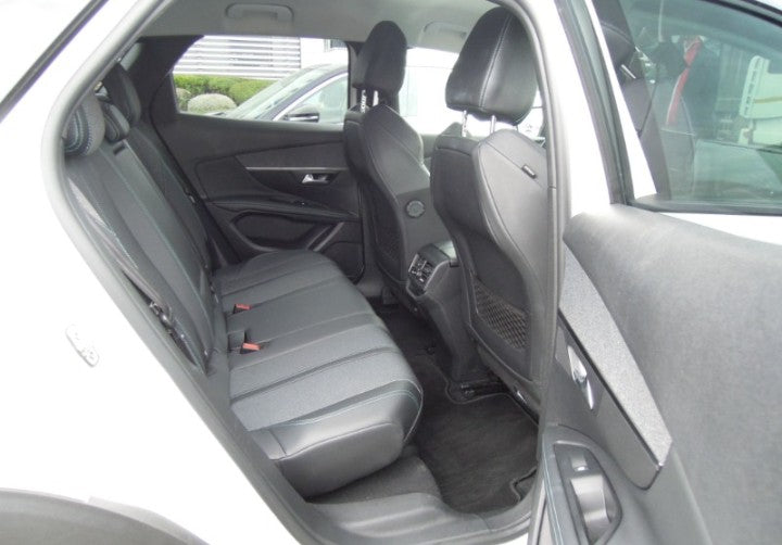 ❌ riservata Cardillo❌. Peugeot 3008 1.5 bluehdi Allure s&s 130cv eat8 Automatic Diesel
112070 km,