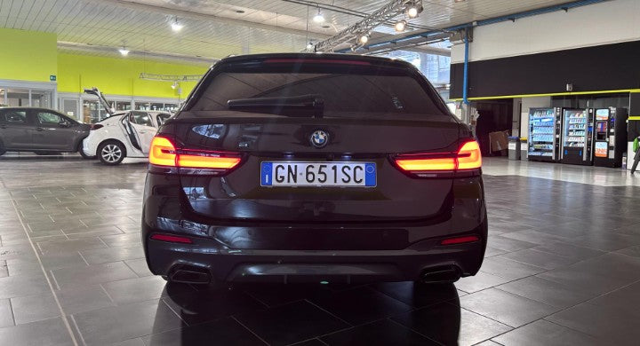 Bmw 530e Touring Luxury auto Sequential PHEV Petrol.             184cv