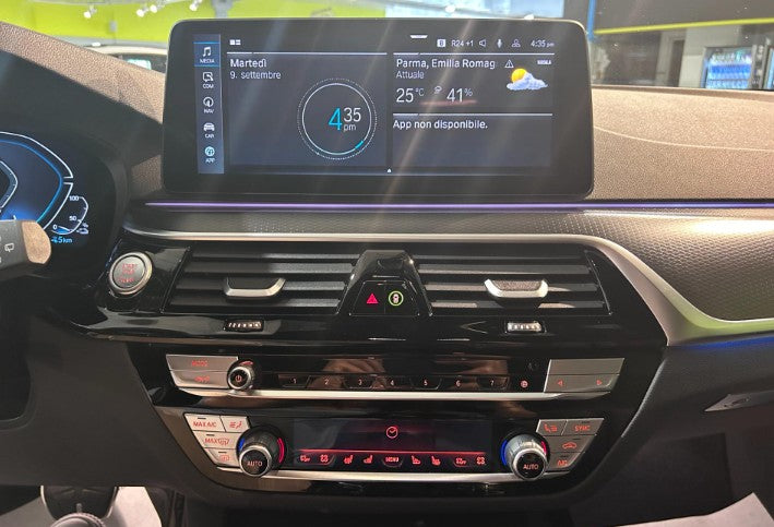 Bmw 530e Touring Luxury auto Sequential PHEV Petrol.             184cv