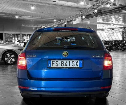 Skoda Octavia Wagon 1.6 tdi Style 115cv dsg Sequential Diesel
 148734 km,