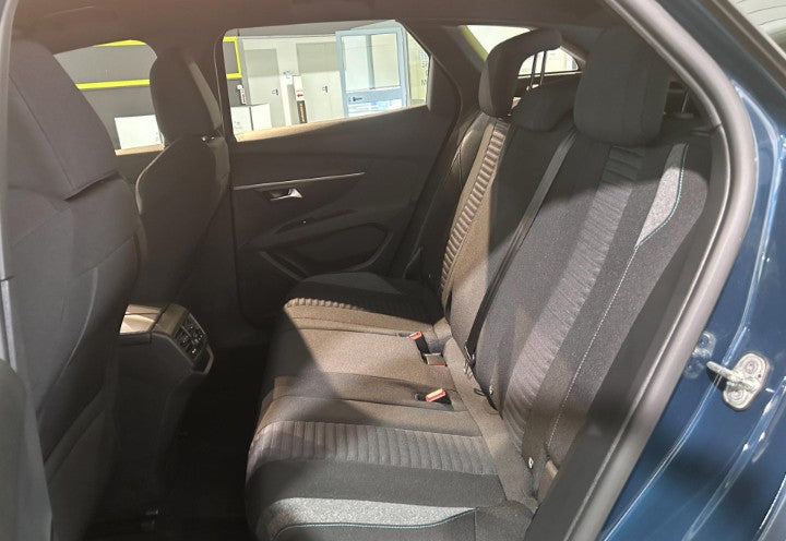 Peugeot 3008 1.2 puretech t Active Pack s&s 130cv Manual  64568 km,