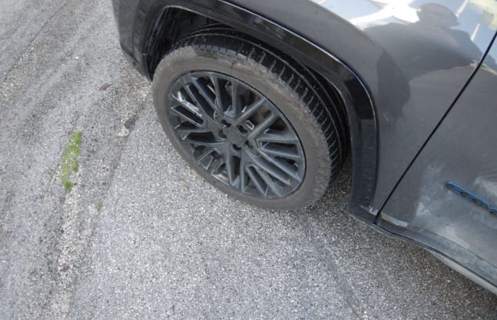 Jeep Compass 1.3 turbo t4 phev S 4xe auto Automatic PHEV Petrol
(180cv), 84296 km,