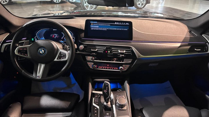 Bmw 530e Touring Luxury auto Sequential PHEV Petrol.             184cv