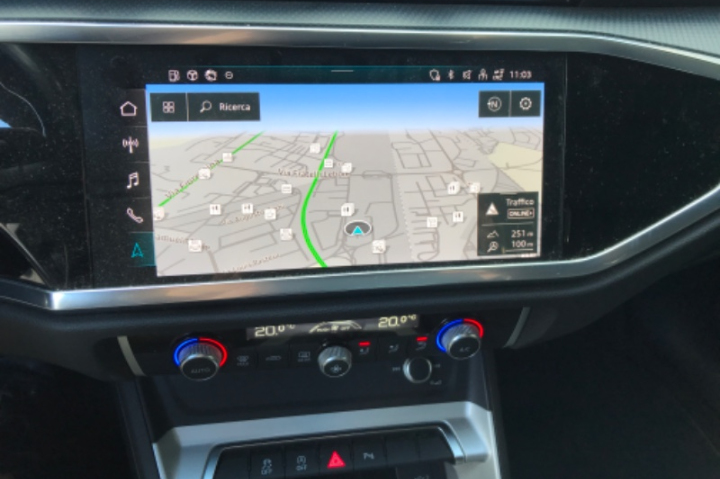 Audi Q3 35 2.0 tdi Business s-tronic Sequential Diesel.       Anno 11/2022 km100705