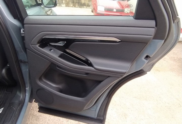 Land rover Range Rover Evoque 2.0d i4 mhev S awd 204cv auto Sequential Hybrid
(204PS), Hybrid, Sequential, 106109 km, 09/12/2021