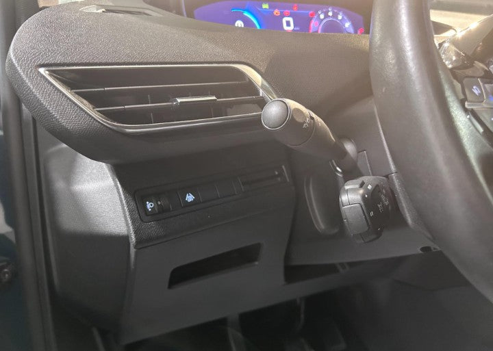 Peugeot 3008 1.2 puretech t Active Pack s&s 130cv Manual  64568 km,