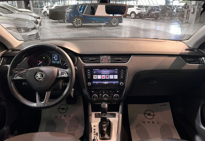 Skoda Octavia Wagon 1.6 tdi Style 115cv dsg Sequential Diesel
 148734 km,