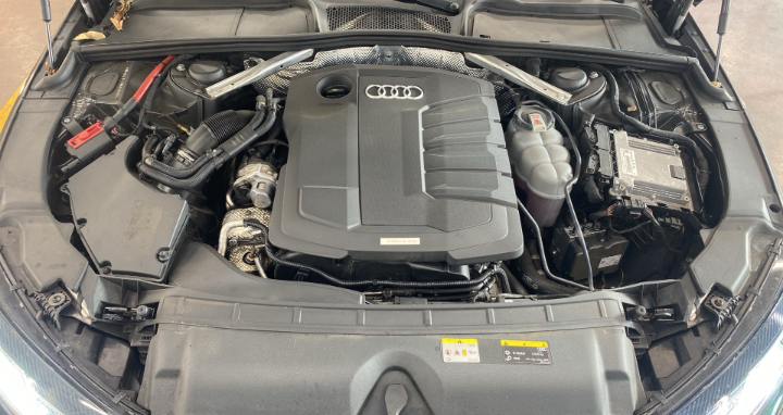 Audi A4 Avant 40 2.0 tdi mhev S line edition 204cv s-tr Sequential Hybrid