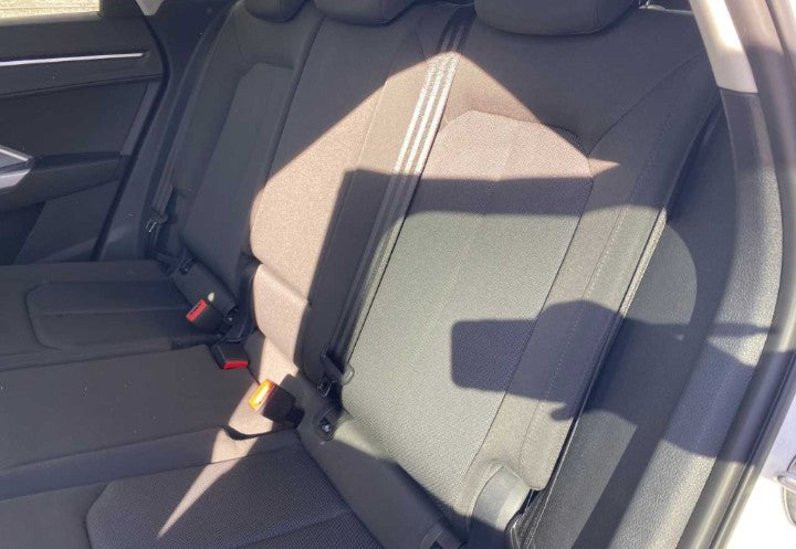 Audi Q3 35 TDI S tronic Business Advanced Sequential Diesel
km 49500.    12 / 2020.     150cv