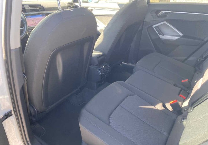 Audi Q3 35 TDI S tronic Business Advanced Sequential Diesel
km 49500.    12 / 2020.     150cv