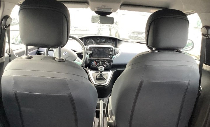 Lancia Ypsilon 1.0 firefly hybrid Gold s&s 70cv Manual Hybrid
70PS), Hybrid, , 19533 km,