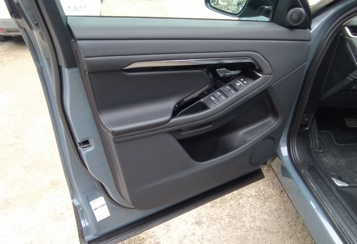 Land rover Range Rover Evoque 2.0d i4 mhev S awd 204cv auto Sequential Hybrid
(204PS), Hybrid, Sequential, 106109 km, 09/12/2021